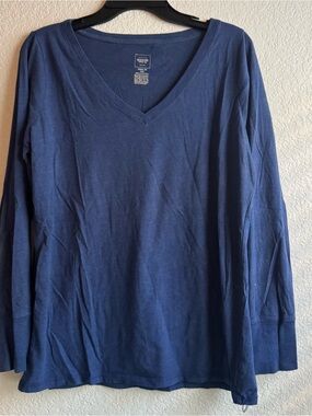 Mossimo Supply Co. Women’s Long Sleeve V-Neck Shirt blue